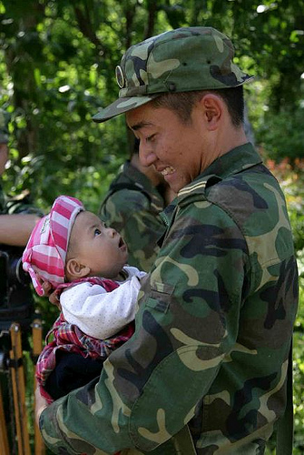 2008年中国地震中伟大的母亲(故事7则,附图)