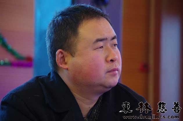 大安大和尚在新年团拜会上发表了激动人心的讲话 2012年东林慈善迎春团拜会上,东林寺大安大和尚发表了感动人心的讲话。 大安大和尚表示:看了之前的短片,本人实在是也很激动。在这个东林慈善2012年迎春团拜会上,首先请允许我代表东林寺常住向我们东林慈善功德会全体义工,以及全国各地东林慈善的义工们表示新年祝贺,龙年快乐! 大安法师看到东林慈善2011年的工作回顾,内心充满感动 崇高稀有 慈悲是一切善根的总持 刚才我们看到东林慈善2011年的工作回顾,我和大家一样,内心充满着感动、甚至两眼湿润。我们慈善功德会