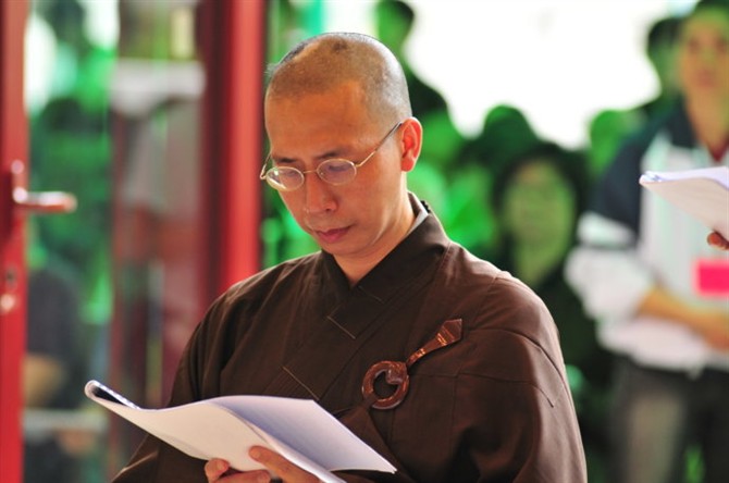 定弘法师:做钝功夫才是真捷径,老实念佛才是最