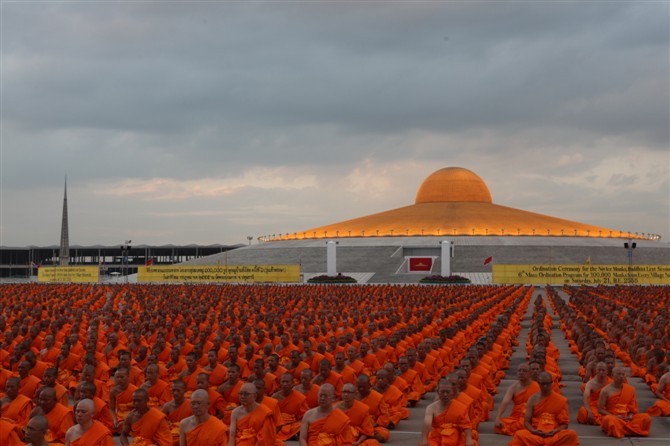 2012泰国法身寺第十届佛法薪传者短期出家活