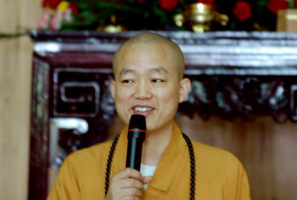 明海大和尚:佛法中的男女平等--清净乃空的空间