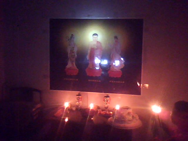 观音圣诞日家中佛堂佛菩萨显灵大放异彩