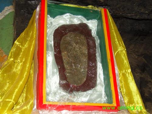 慈诚罗珠堪布:为何成就者可以改变外境